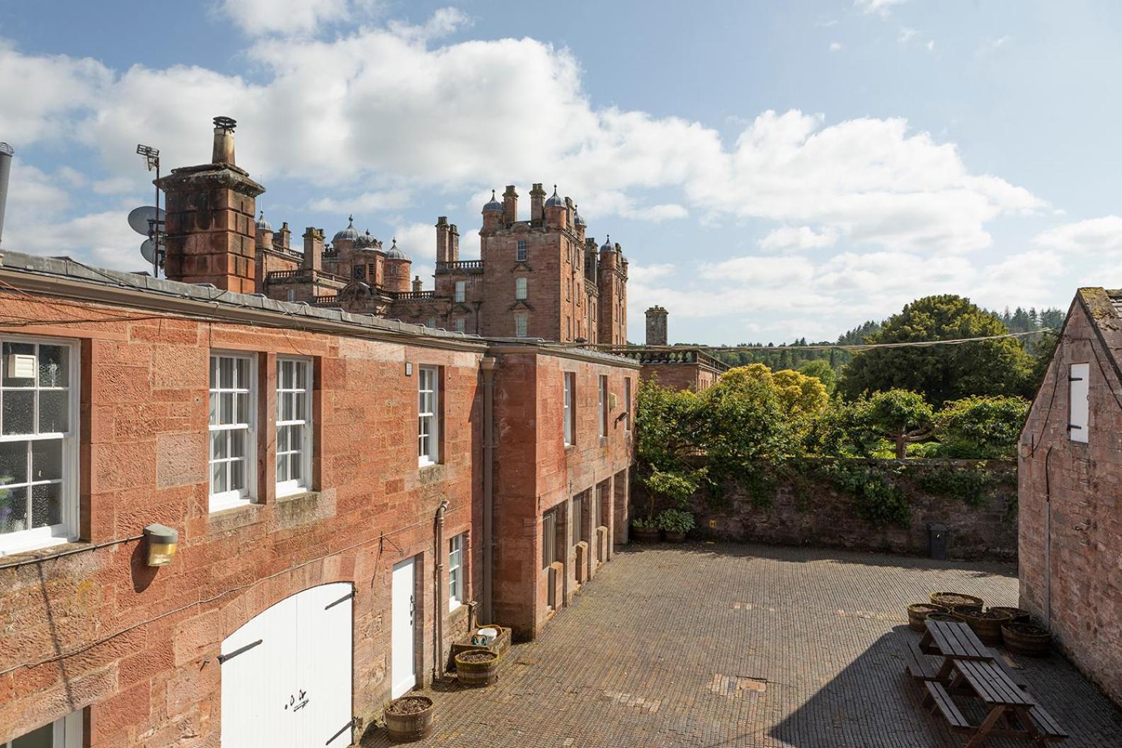 Stableyard Studio: Drumlanrig Castle Thornhill  Exteriör bild